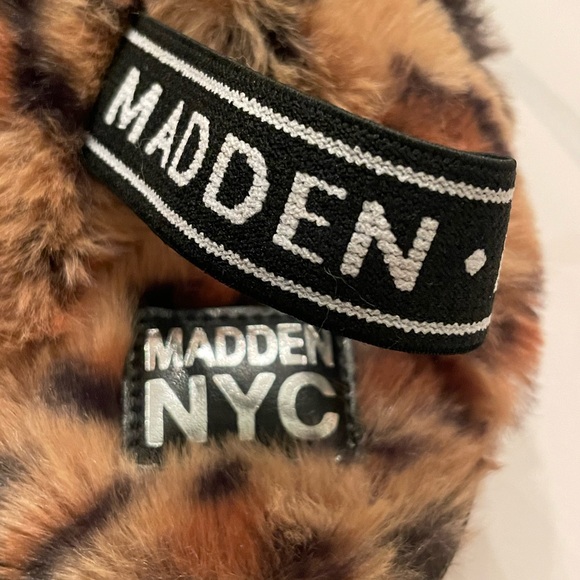 Steve Madden Leopard print fluffy platform sandals slippers size 7. NWT - Picture 5 of 12